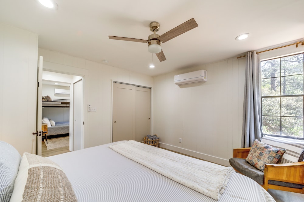 Payson Vacations - Pine Cabin w/ Large Deck  Scenic Mountain Views! - Property Image 2