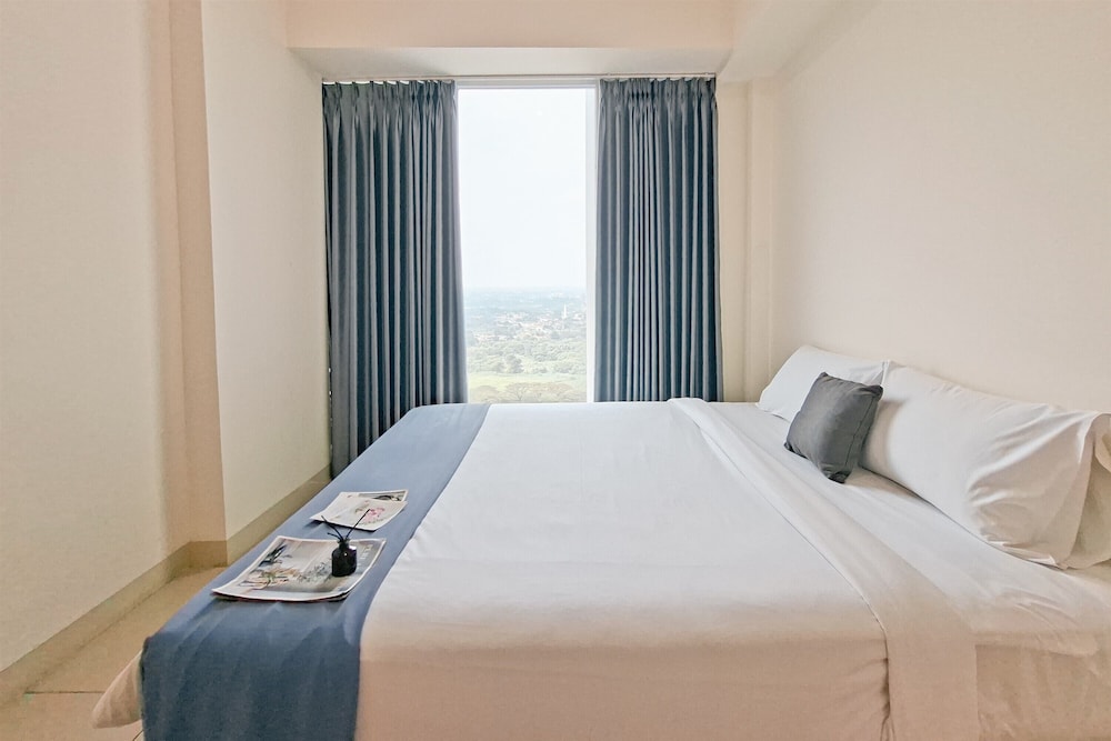 Modern Minimalist Look 1Br Apartment At Tree Park City Bsd