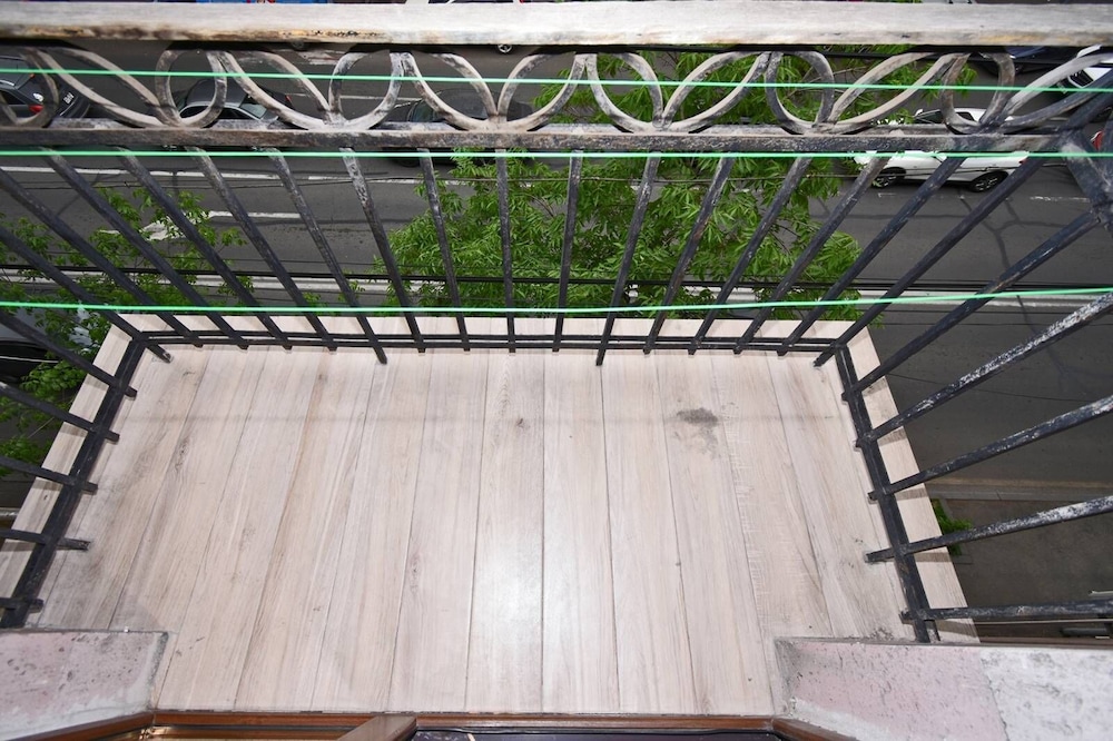 Apartment on Nalbandyan street