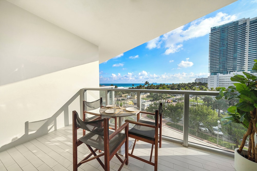 Luxury Vacation Rentals in South Beach by LRMB
