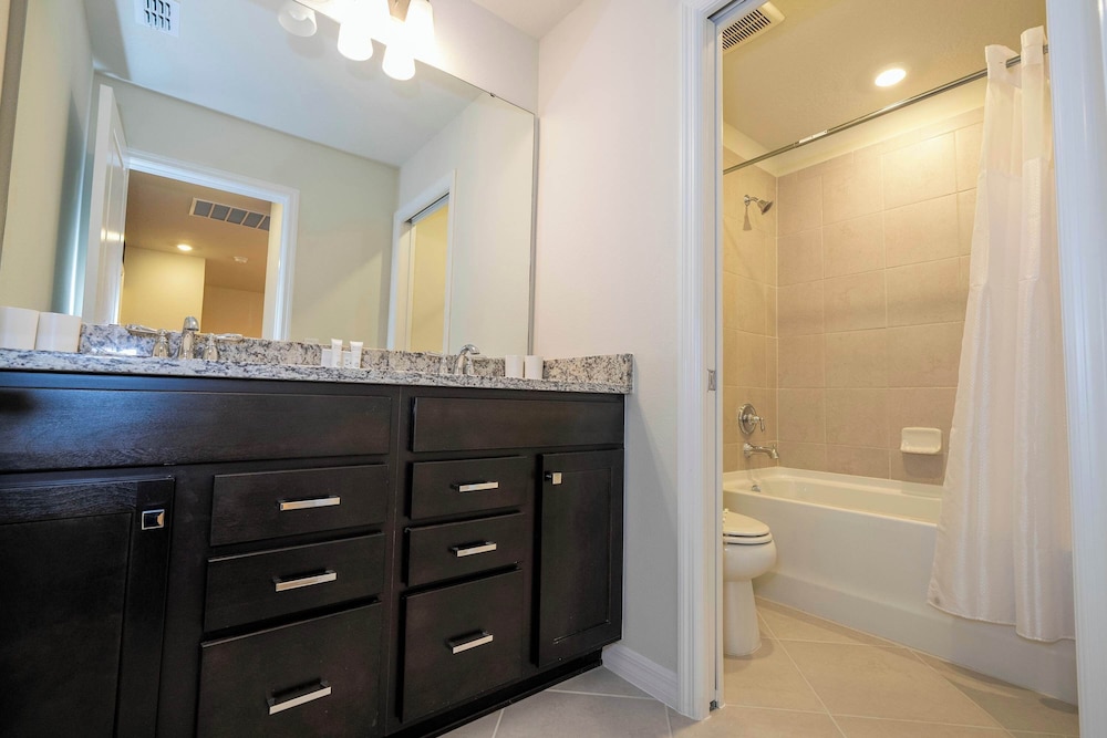 Luxury Private Pool & Themed Rooms Close To Disney 1282