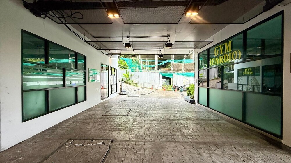 Emerald 702 - Triplex Penthouse With Stunning View