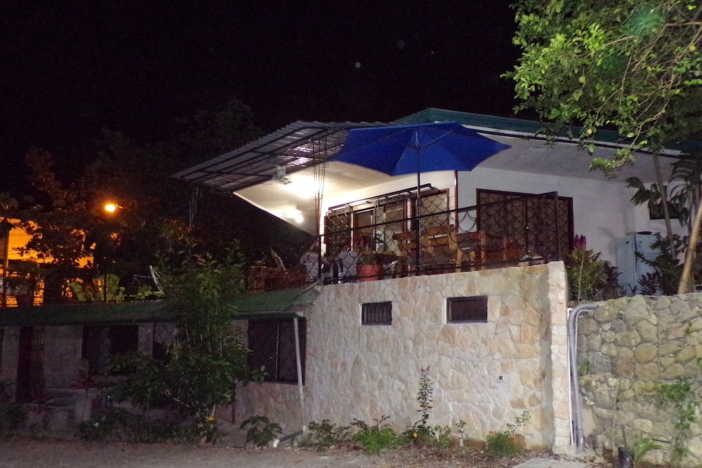 Mycasa's Bed and Breakfast