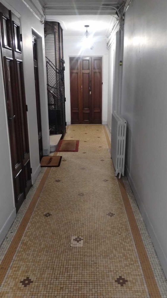 1536 Daumesnil