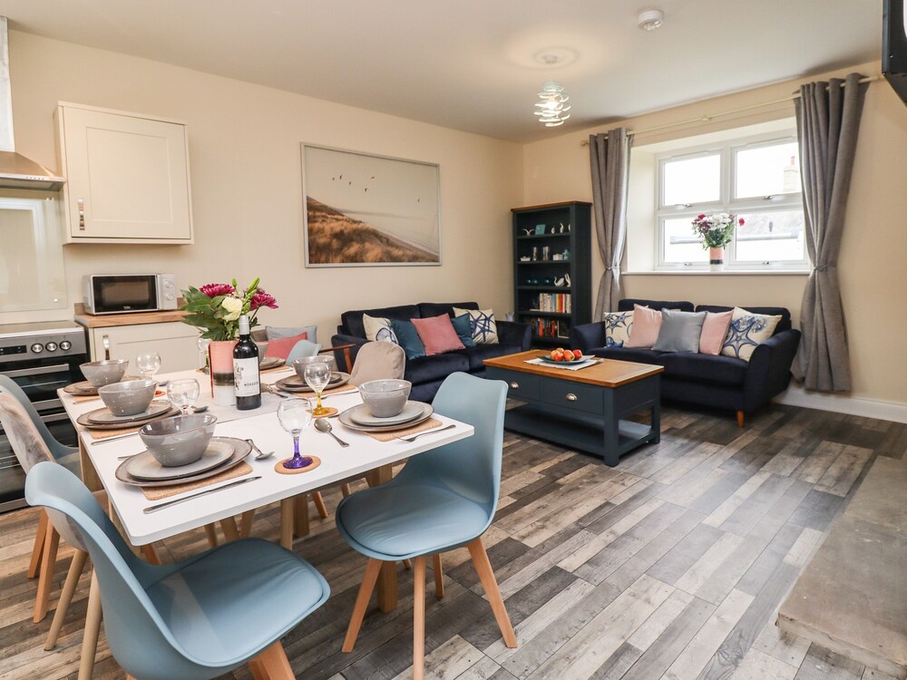 Lonnon Cottage