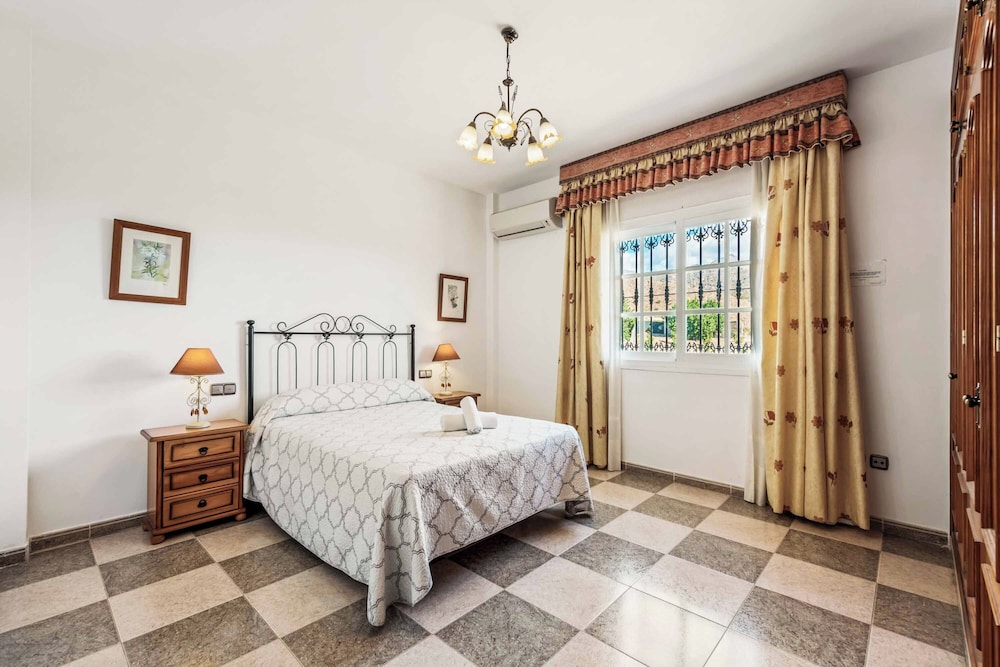 Villa Maria Isabel