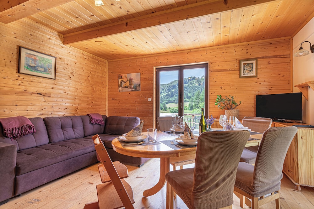 Family Friendly Krasevec Lodge