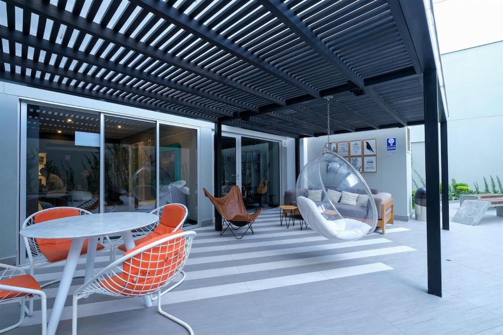 Stylish apt Amazing Ocean View - Gym Karaoke Pool view 4