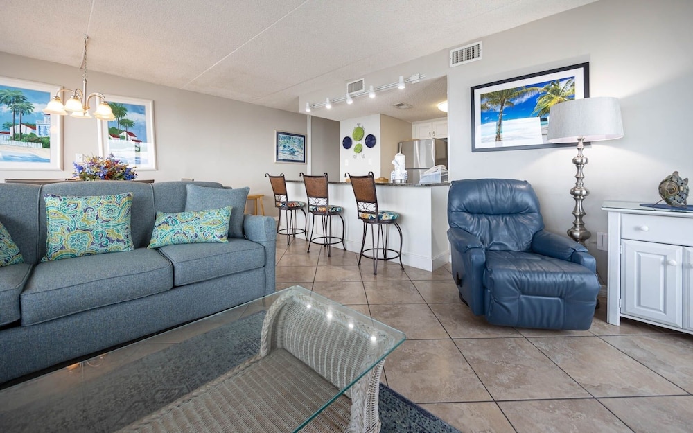 Island Winds East 301 3 Bedroom Condo