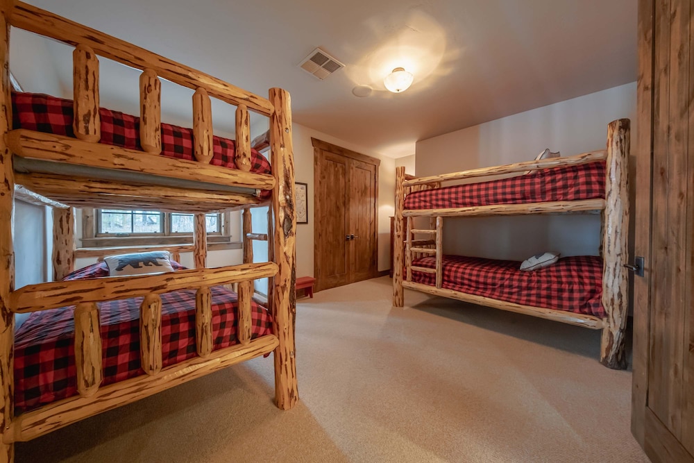 Wilderness Club Chalet