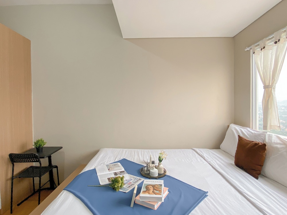 Modern Minimalist Studio Apartment Lrt City Sentul - Royal Sentul Park