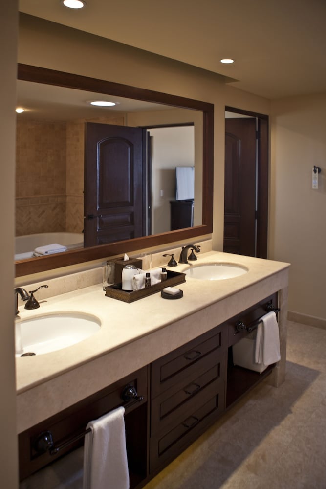 Quivira Los Cabos Condos & Homes - Vacation Rentals
