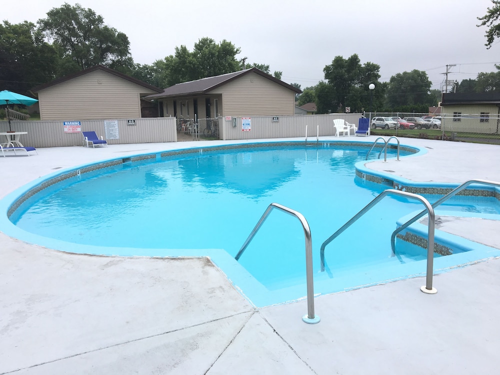 Campus Inn Motel