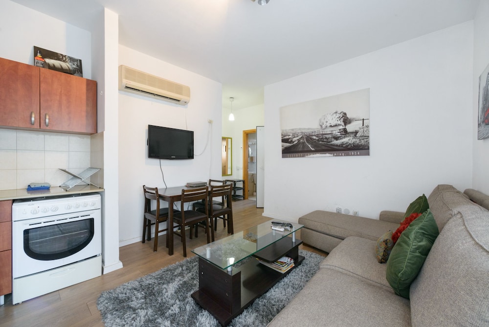 Tel-Aviving Apartments