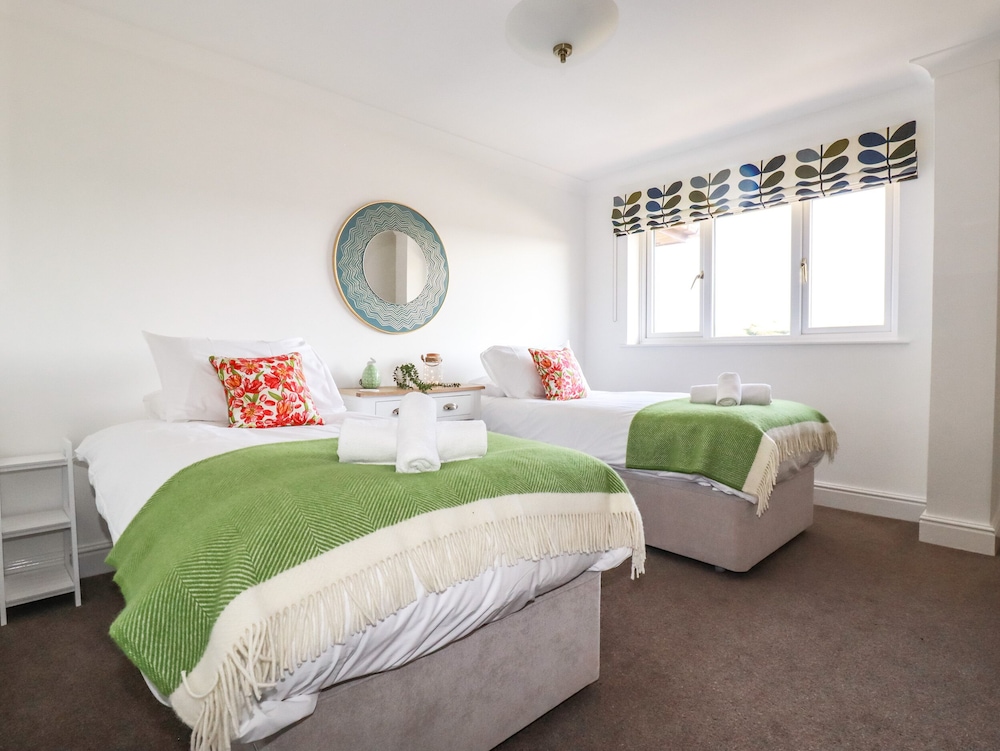 Newquay Tamarisk Lodge on the Gannel
