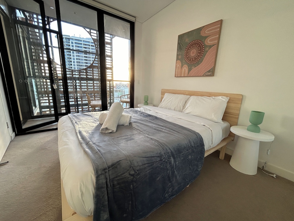 Kozyguru |St Leonards | 1 Bed Best Location & View