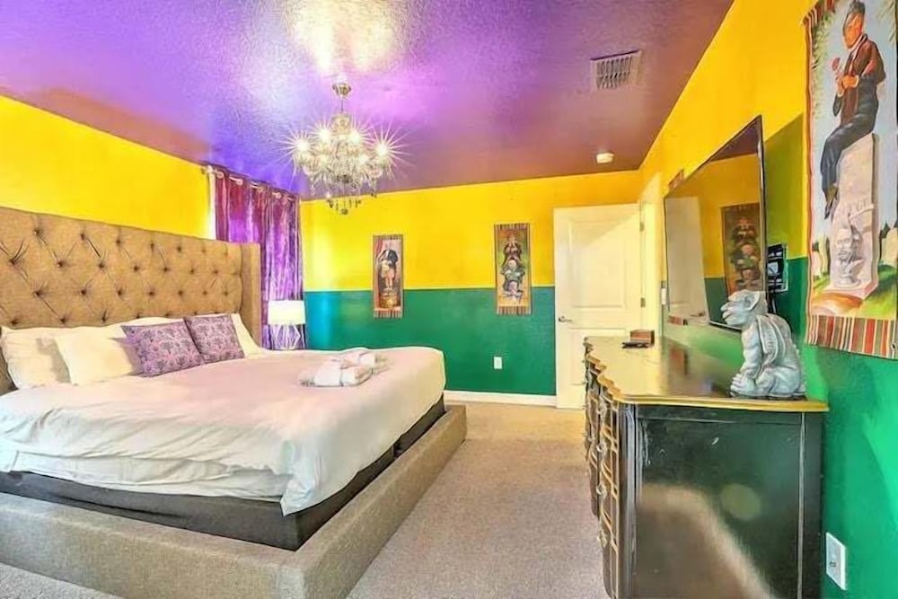 Let's Glo Now Adventure Cove Villa 4 Bedroom Townhouse