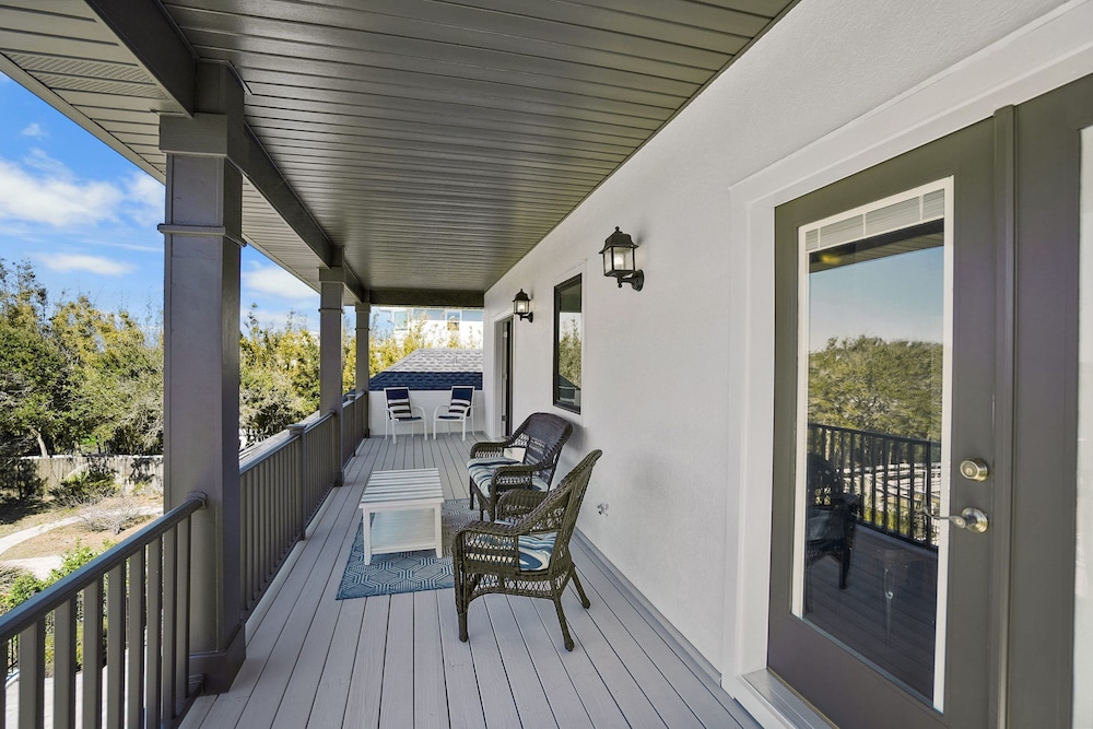 Waterfront Home w Patio Heated Pool Dock Beach