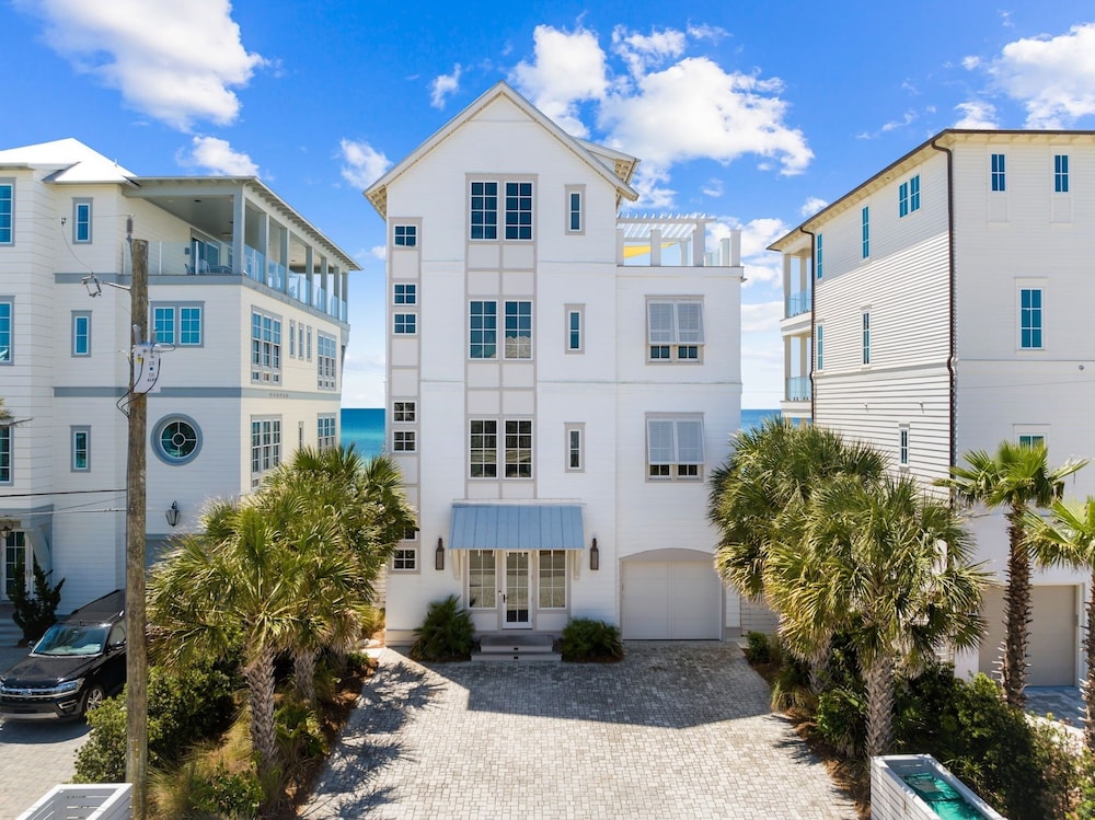 Enchantment Beach Front, Private Pool, Private Beach Access 5br/5bth Home 5 Bedroom Home by RedAwning view 4