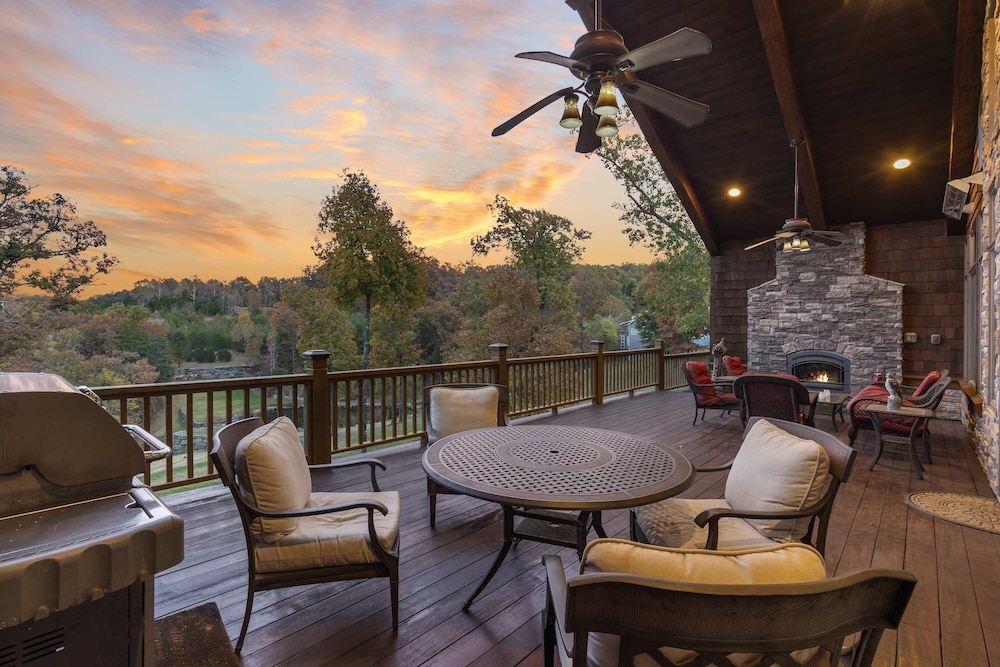 The Lodge at Rock Canyon