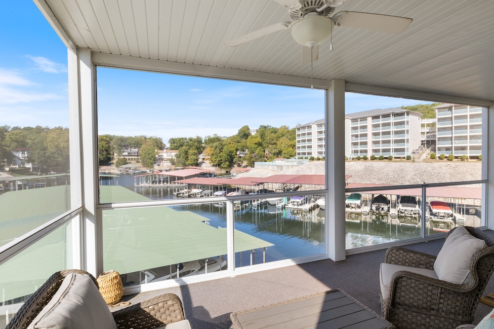 Central Location, Pool Access & Breathtaking Views