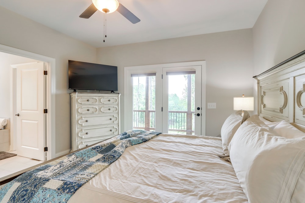 Cozy Blue Ridge Cabin: Game Room & Mountain Views