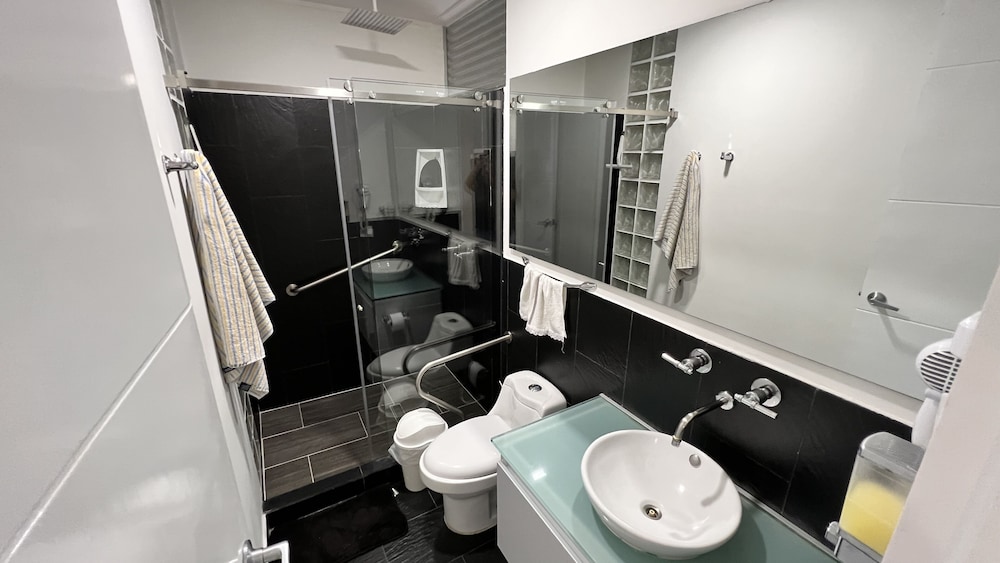 Apartmento 405 - Edificio De Colores - San Fernando - Tequendama 3 Bedrooms 2 Bathrooms