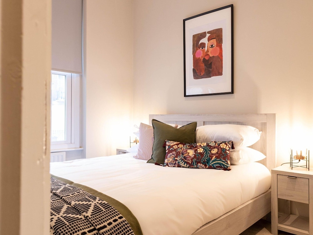 Explore Granary Square Two Bedroom by Belvilla