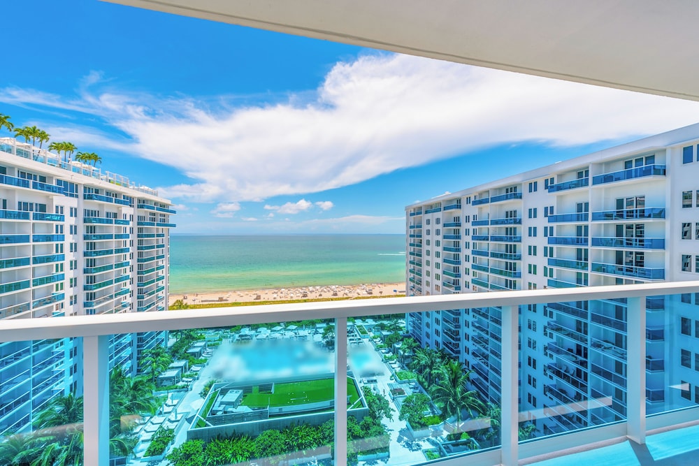 Luxury Vacation Rentals at 1 Hotel & Homes by LRMB