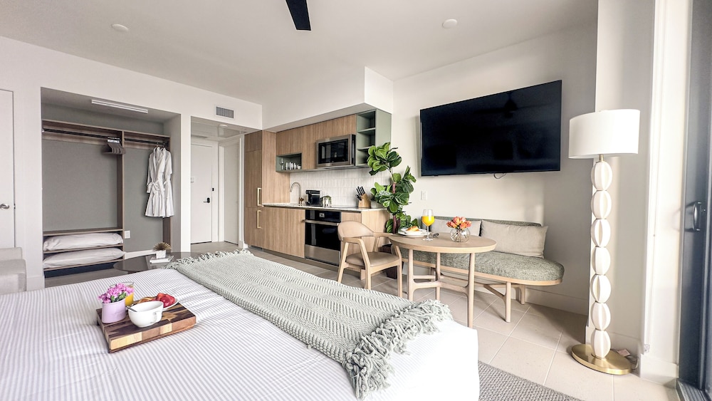 Miami Vacation rentals -Downtown Natiivo