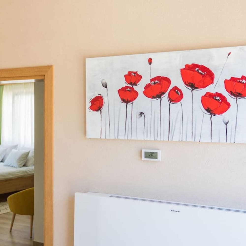 Villa Lavanda - Seaside Luxury Villa for 8 Guests