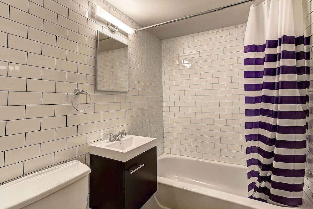 Destination Stays McGill Plaza DT MTL