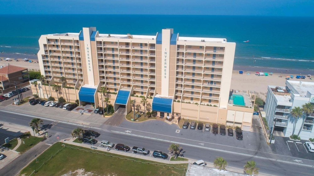Penthouse Beachfront Views Renovated 4 Bedroom Condo