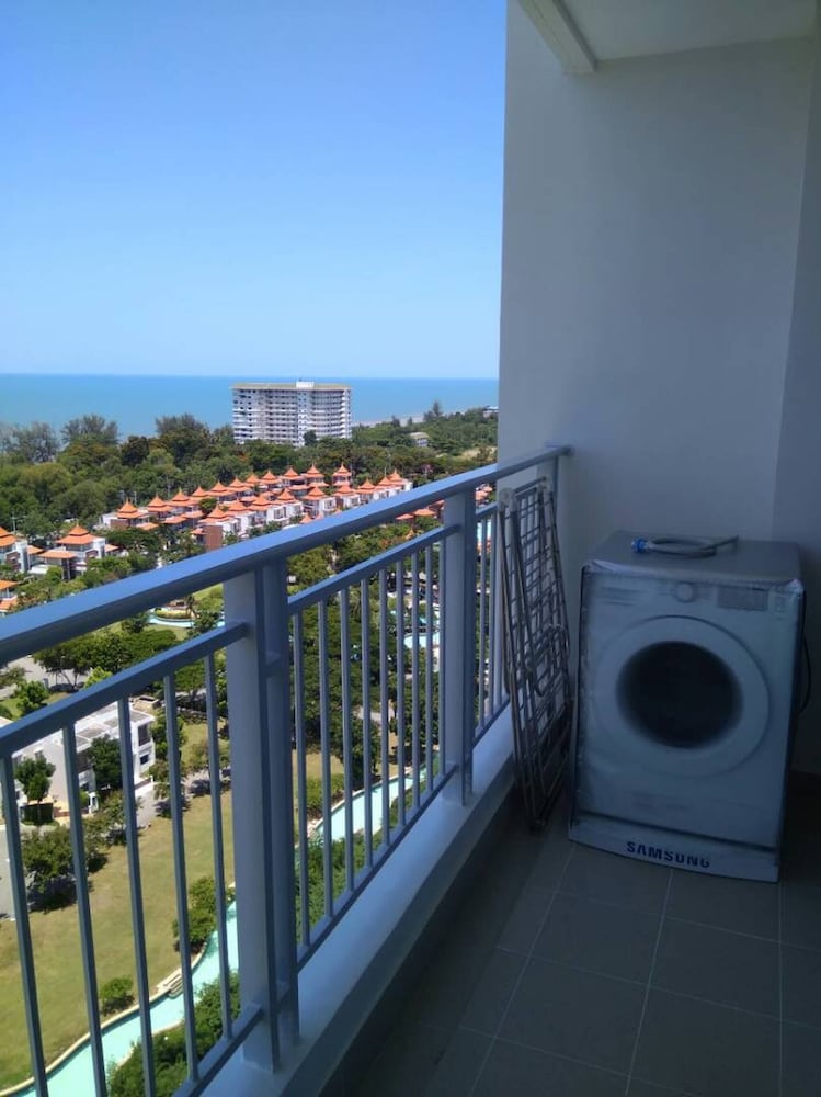 1703 - 2 Bdr Condo Seaview Boathouse Hua Hin