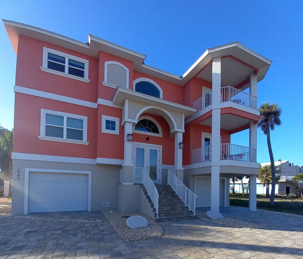 Beach House On Bayview - 1940 Bayview Dr 6 Bedroom Home by RedAwning view 5