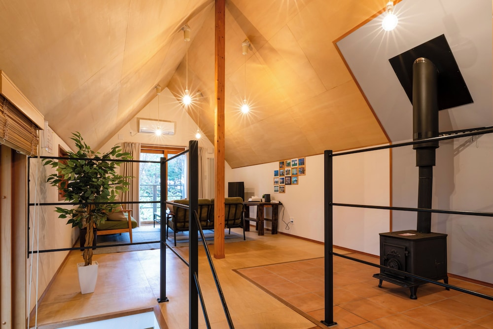 POROTO HOUSE
