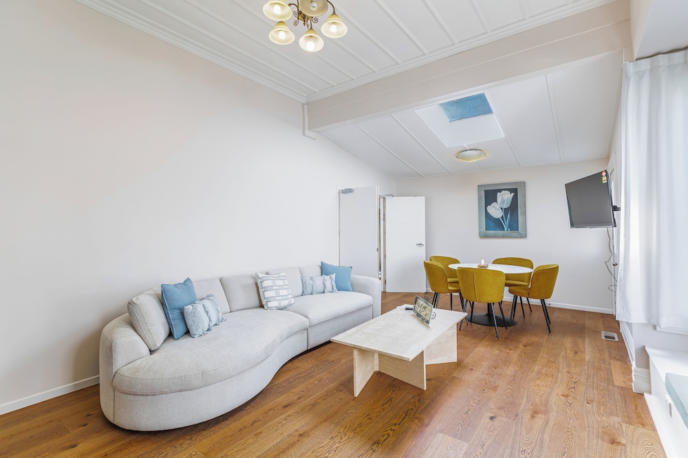 Gorgeous 4BR Mt Eden Retreat by Zodiak Stays