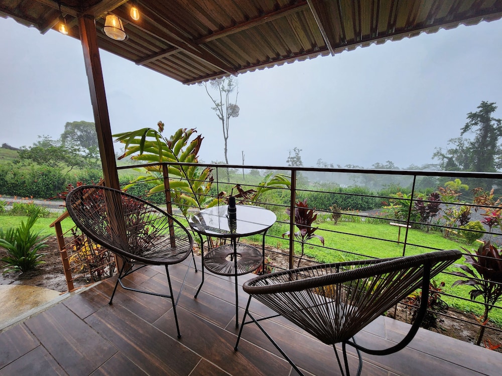 Cabañas Caeli Rainforest Glass Cabin La Perezosa La Fortuna