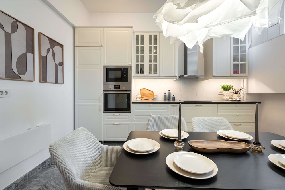 Stunning 3BR Apartment in Bucharest