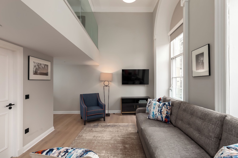 Destiny Scotland George IV Apartments