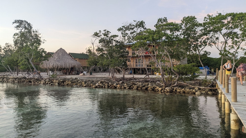 Hostel villa luz beach