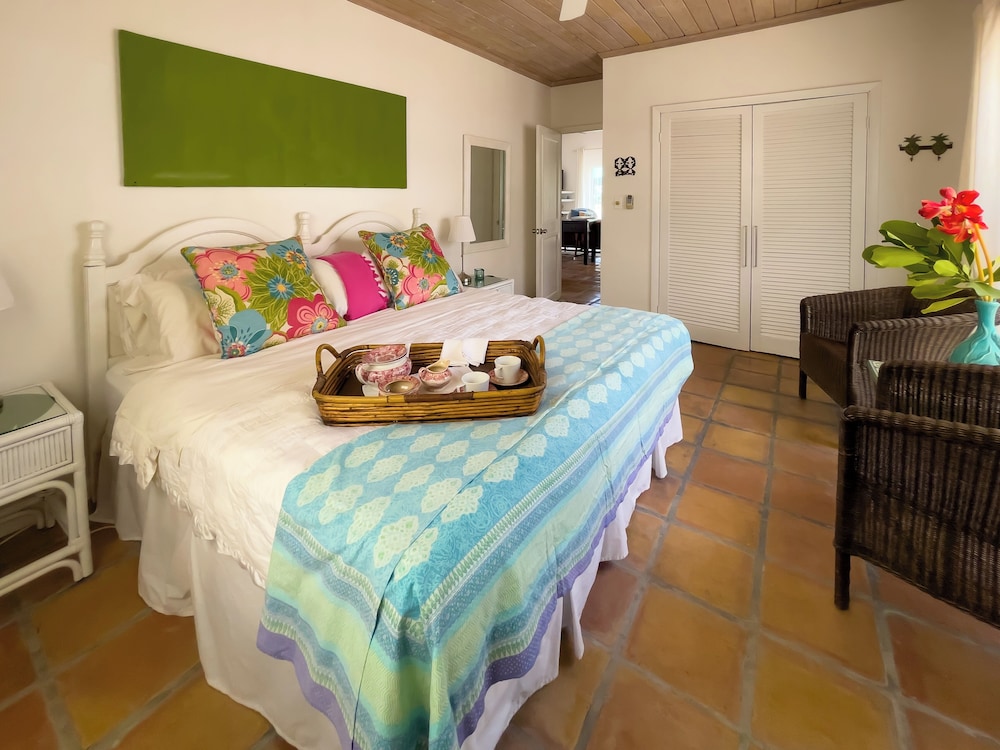 Ultra-Luxury Escape: New Beachfront Villa