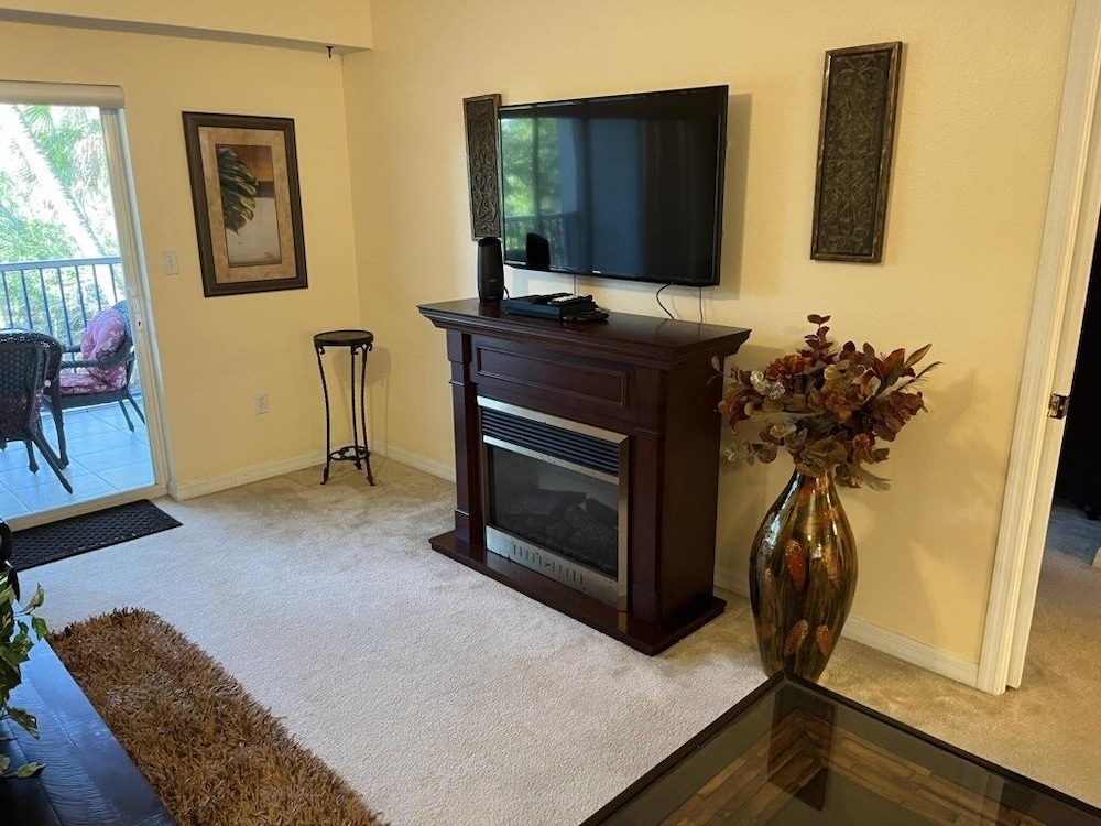 Kid Friendly Condo With Pool, Basketball, Bocce, Hot Tub, And More! 3 Bedroom Condo