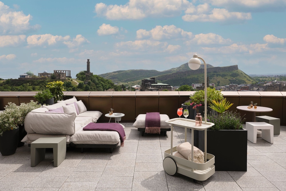 W Edinburgh 101