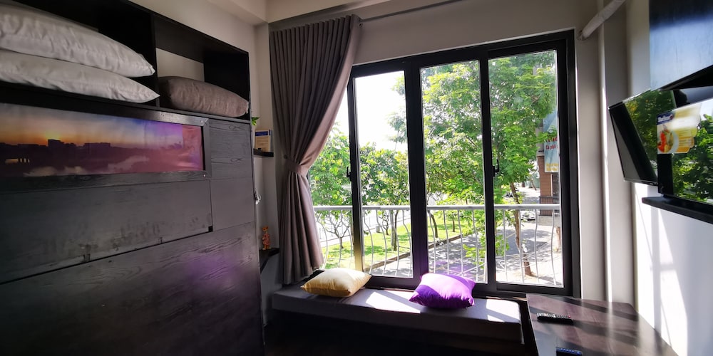 Cozy Riverview