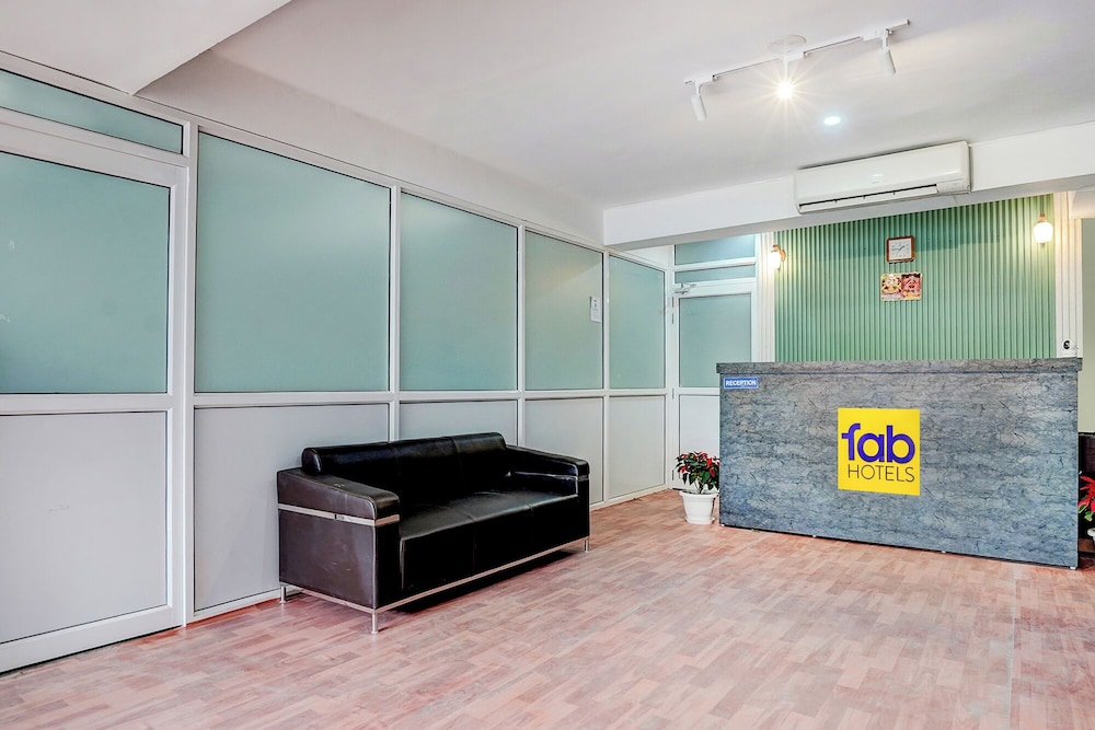 Fabhotel Cyberhub Suits