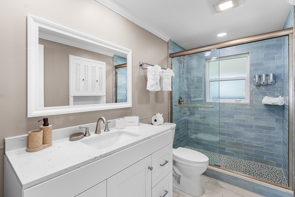 7 Dockside Dream: 3br/3ba Pool Home W/ Water Views! 3 Bedroom Home