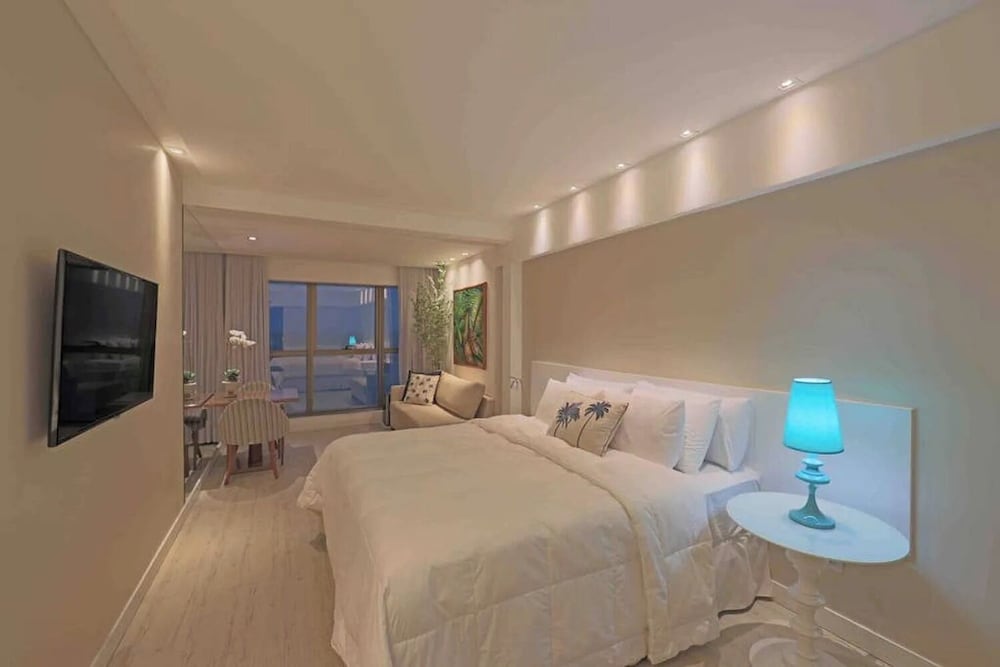 HY Beach Flats