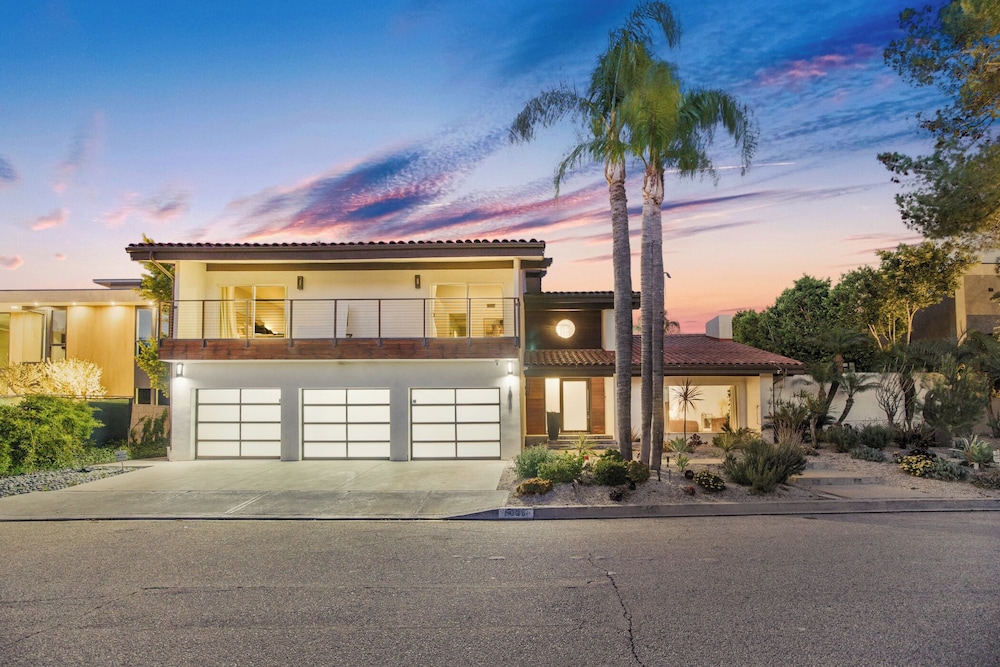 Stradella View - Bel-air Oasis w/ Infinity Pool & Stunning Panoramic Views