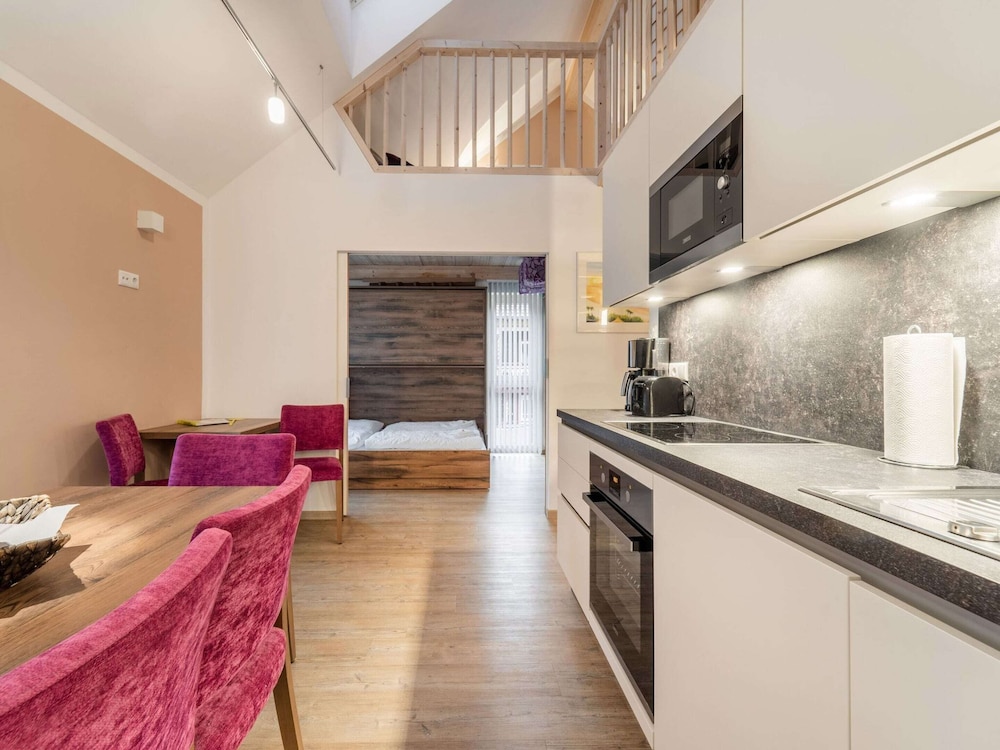 Large Apartment in Sankt Georgen With Balcony